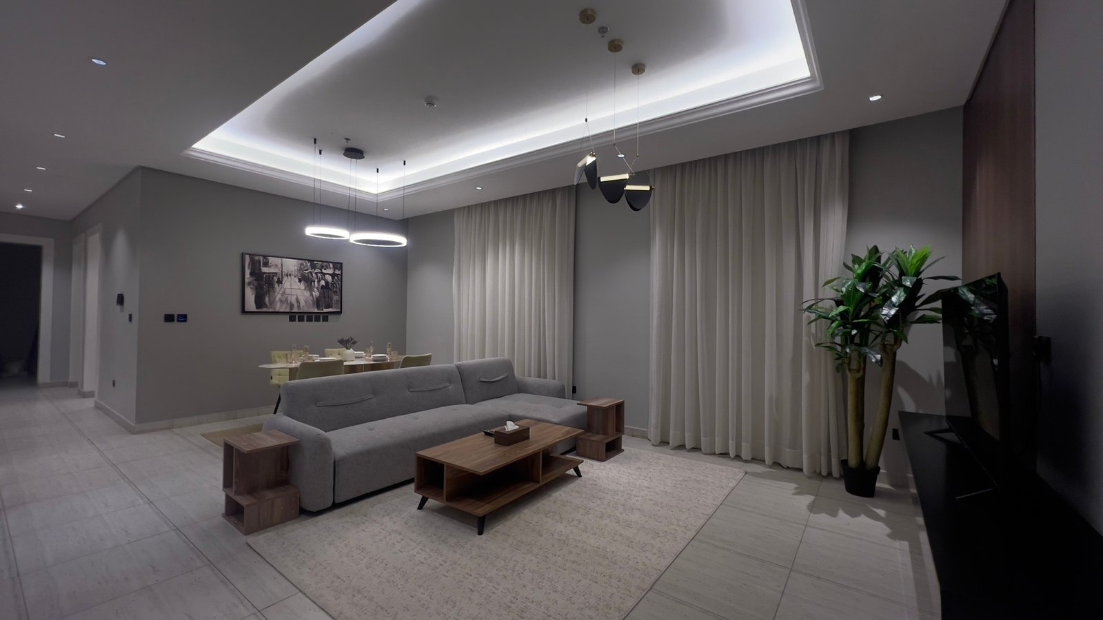 للايجار شقة مؤثثة في حي الملقا 🏡