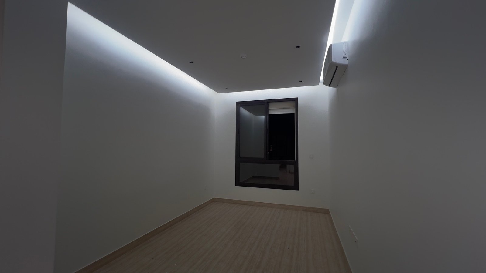 للايجار شقة في حي الملقا 🏡