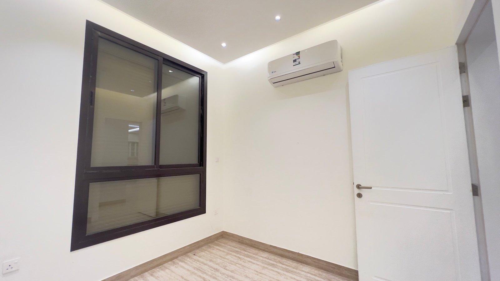 للايجار شقة في حي الملقا 🏡
