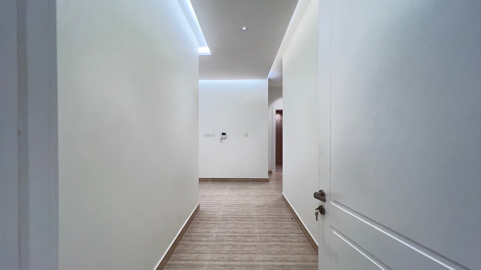 للايجار شقة في حي الملقا 🏡