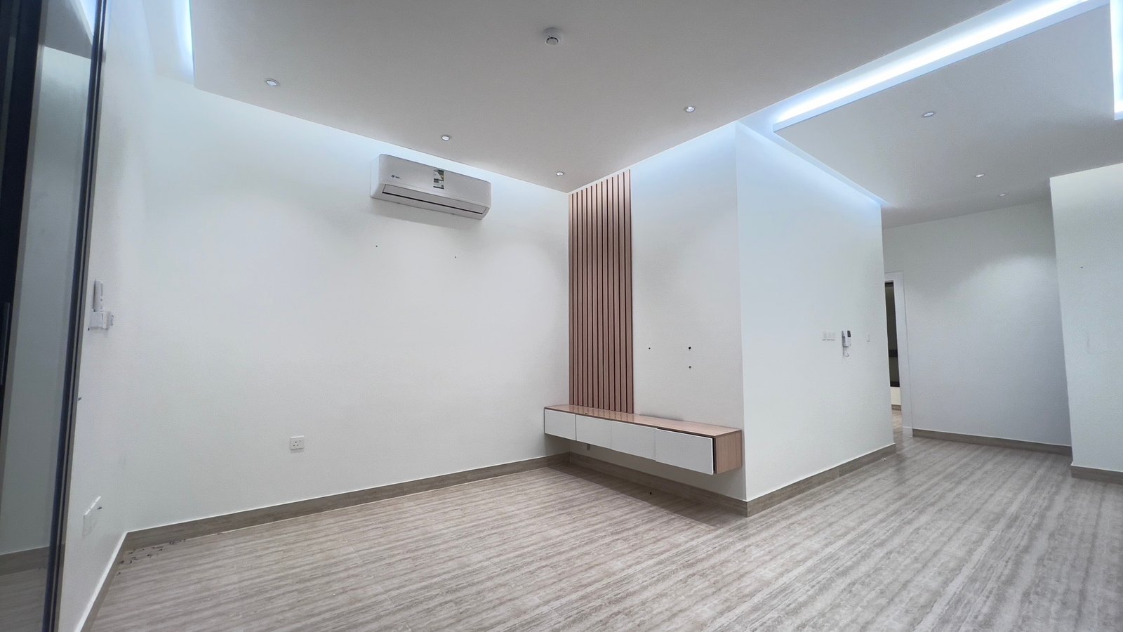 للايجار شقة في حي الملقا 🏡