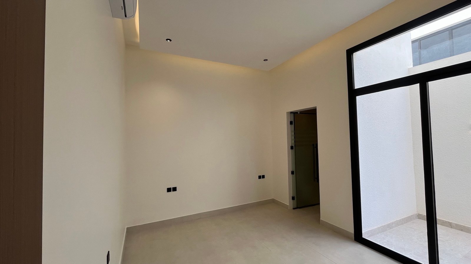 دور ارضي مميز بحي الازدهار 🏡