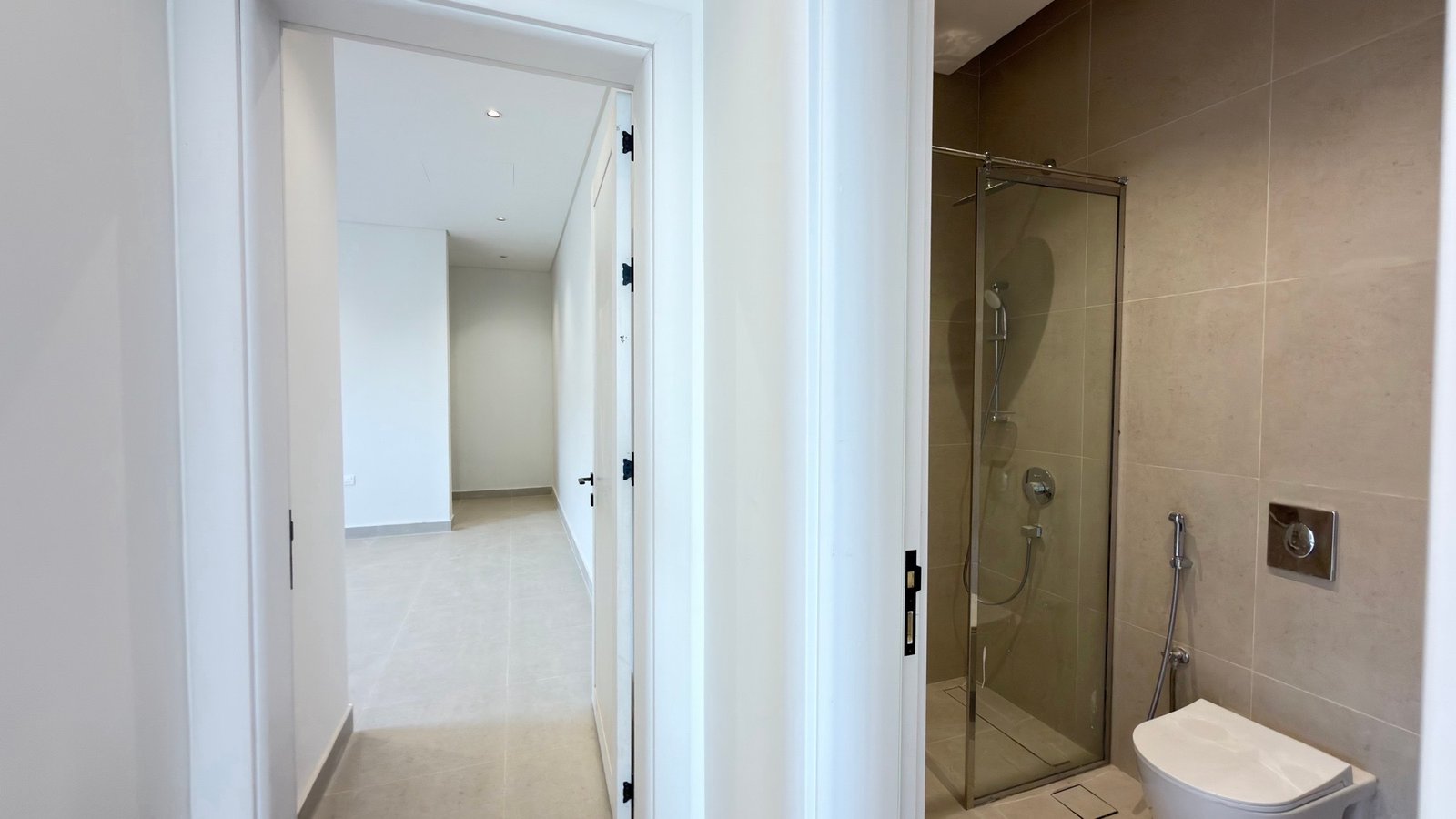 للبيع شقة مميزة في حي التعاون 🏡