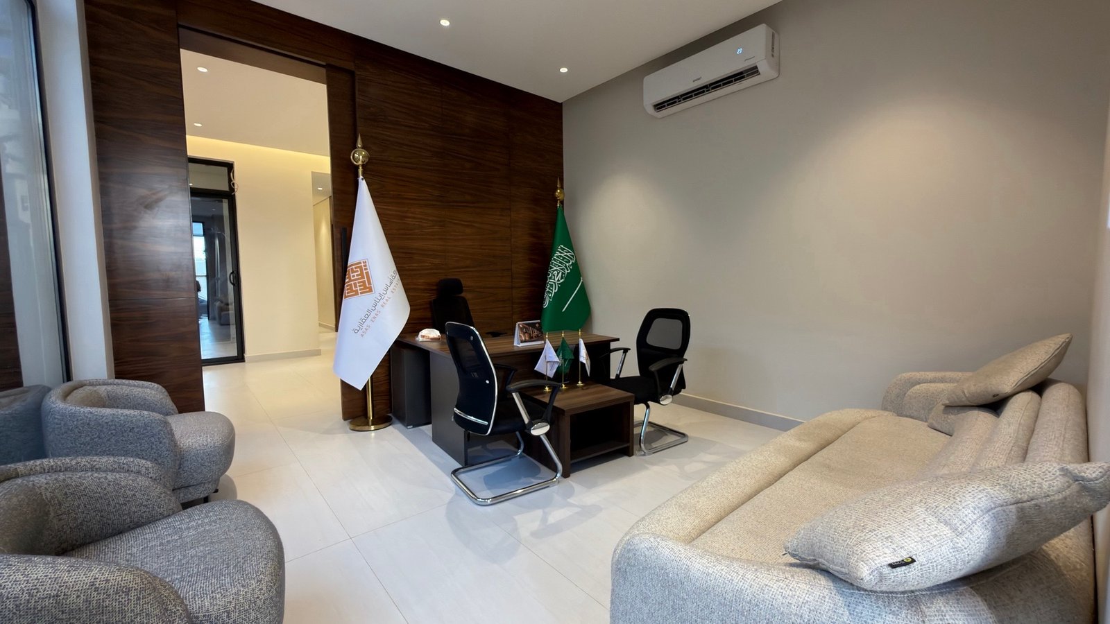 image_picker_20B7D427-7883-4E0A-8121-923DD11E0C7A-3377-000000B0F365BEF1 للبيع دور ارضي بحي النرجس 🏡