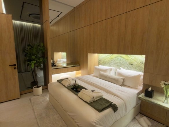 584