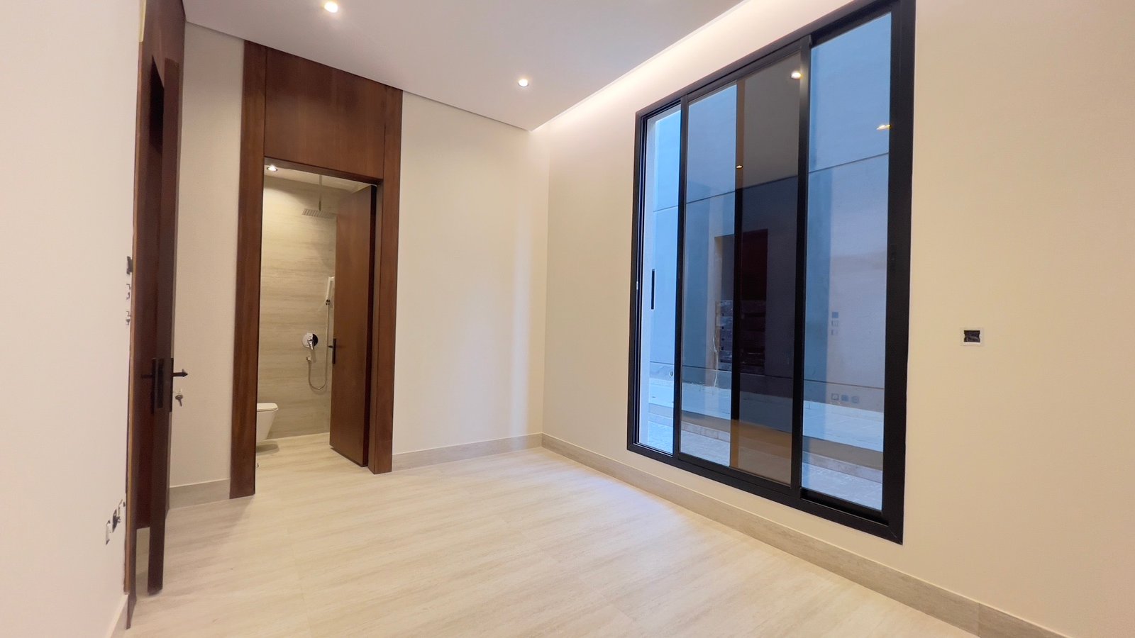 للبيع دور اول | جنوبية 🏡