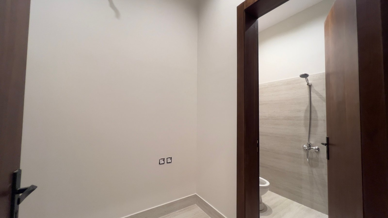 للبيع دور الارضي مميز وفاخر 🏡