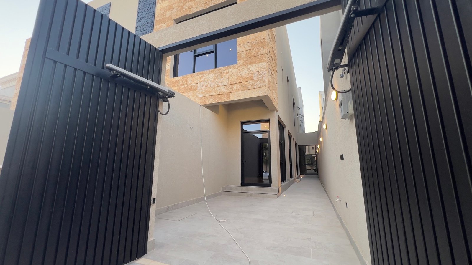 للبيع دور الارضي مميز وفاخر 🏡