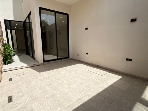 دور ارضي مميز بحي الازدهار 🏡