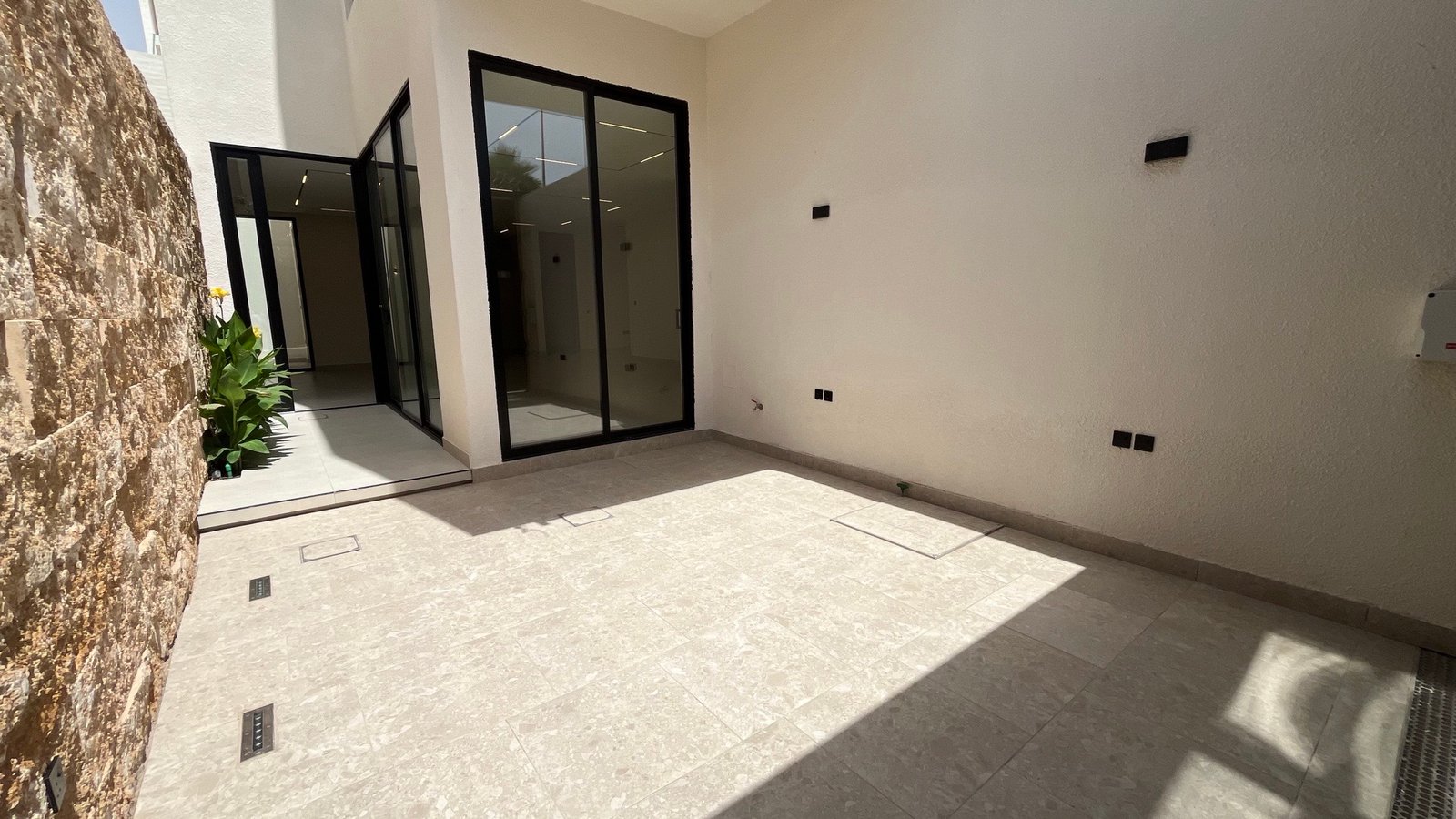 دور ارضي مميز بحي الازدهار 🏡