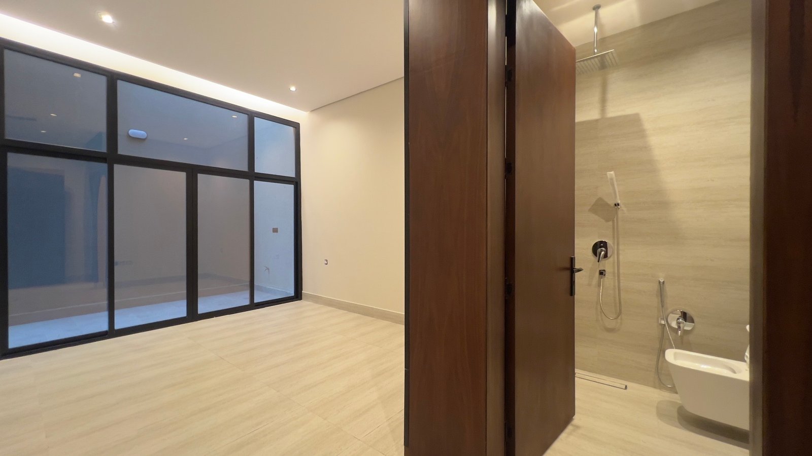 للبيع دور الارضي مميز وفاخر 🏡