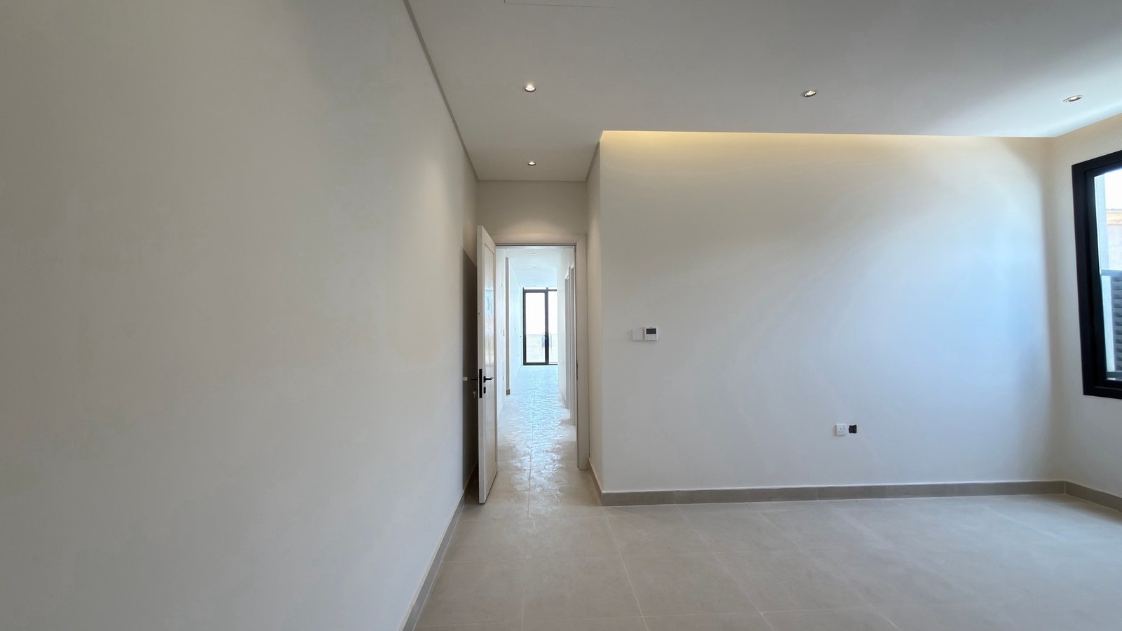 للبيع شقة مميزة في حي التعاون 🏡