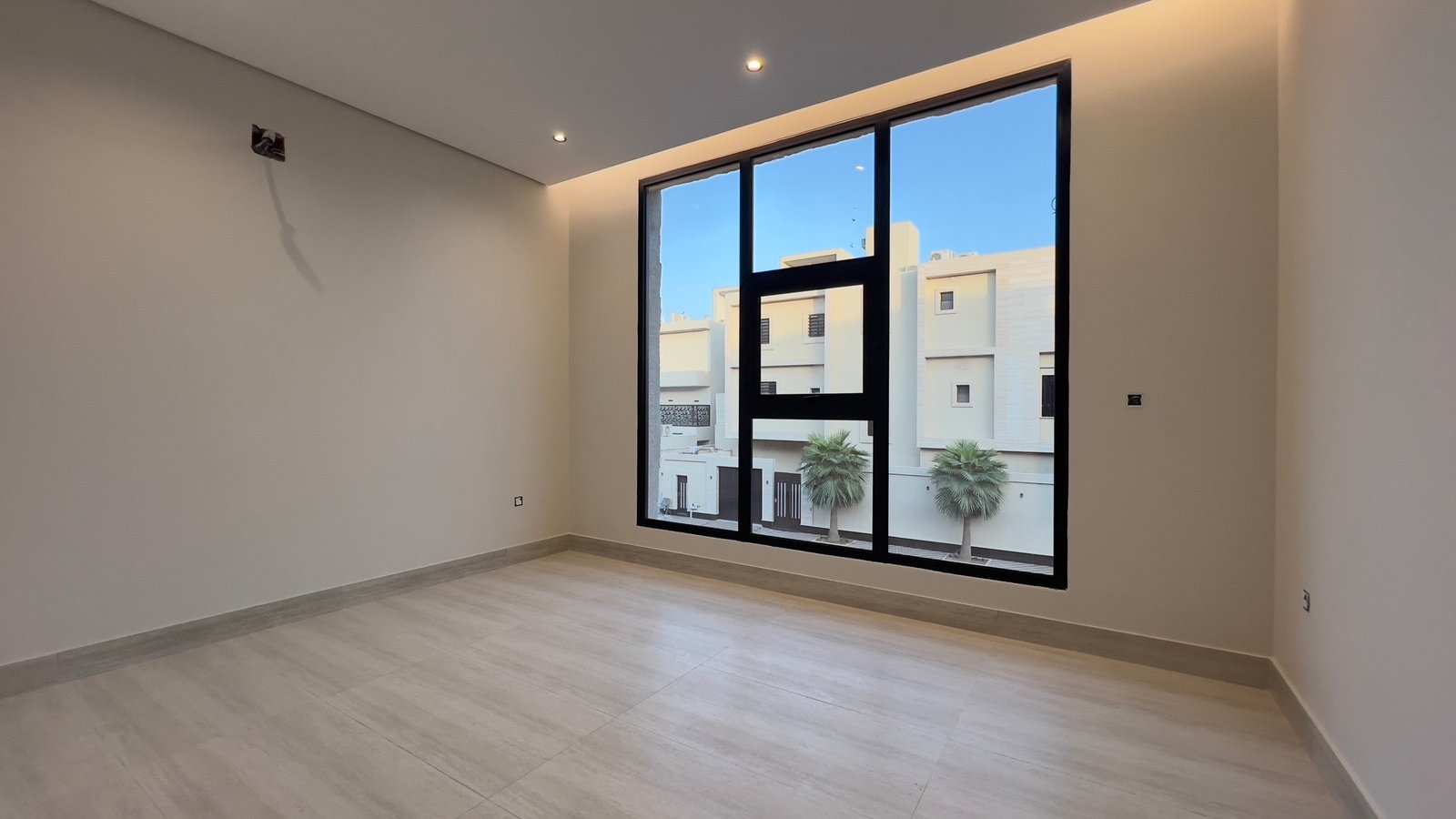 للبيع دور اول | جنوبية 🏡