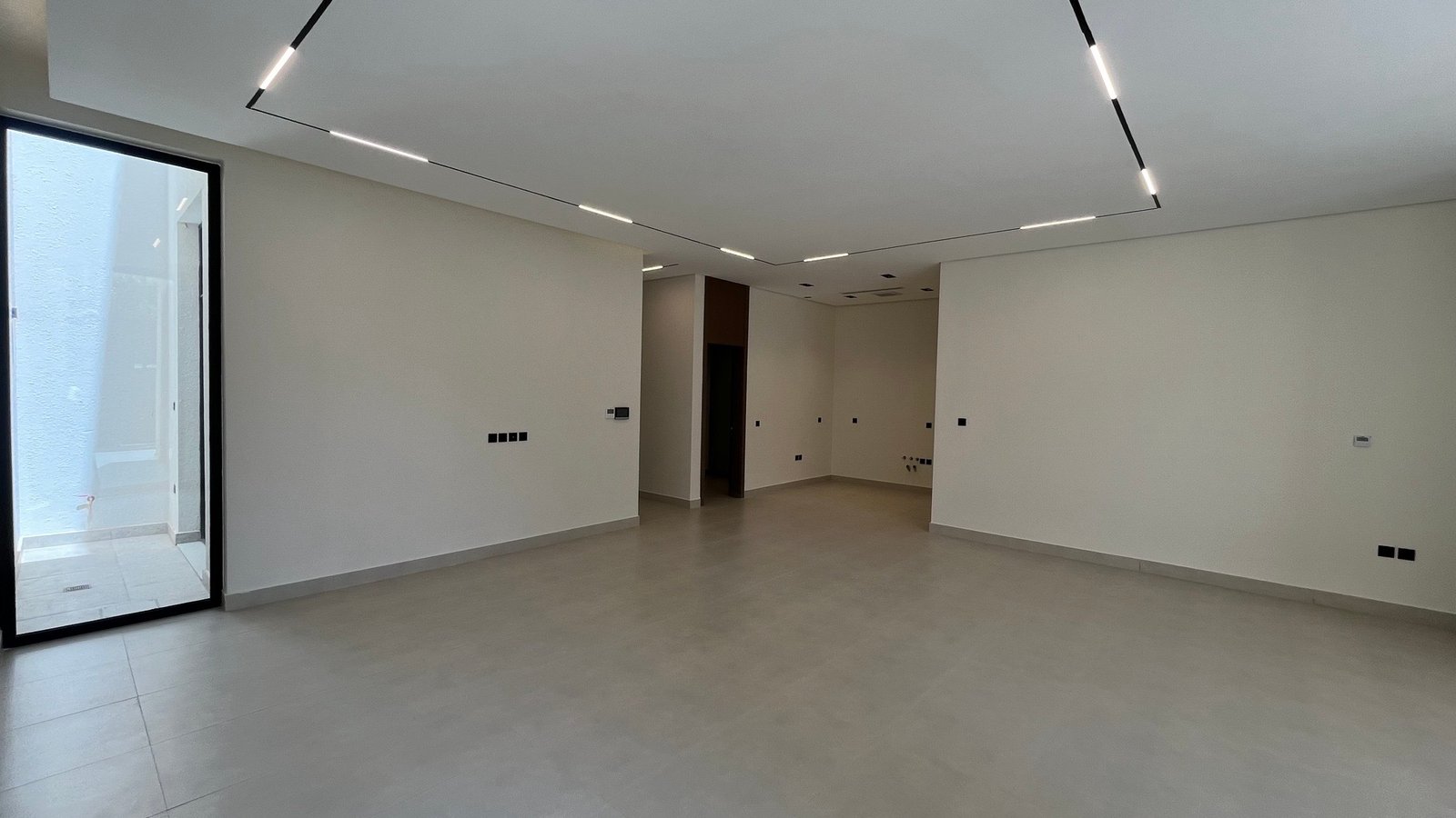 دور ارضي مميز بحي الازدهار 🏡