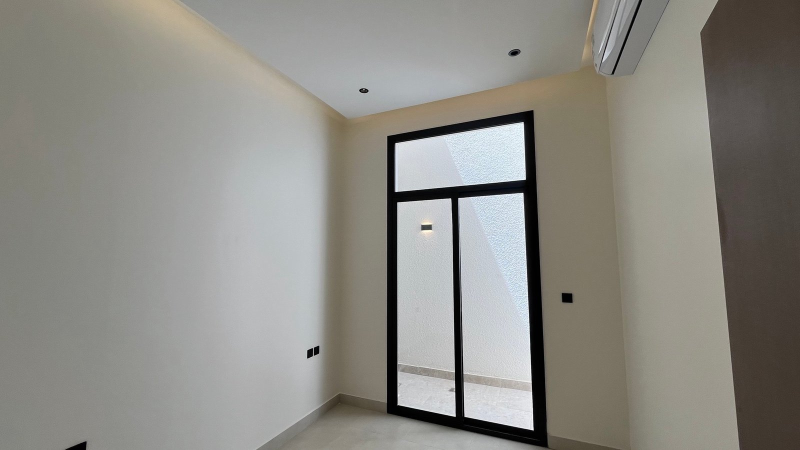 دور ارضي مميز بحي الازدهار 🏡
