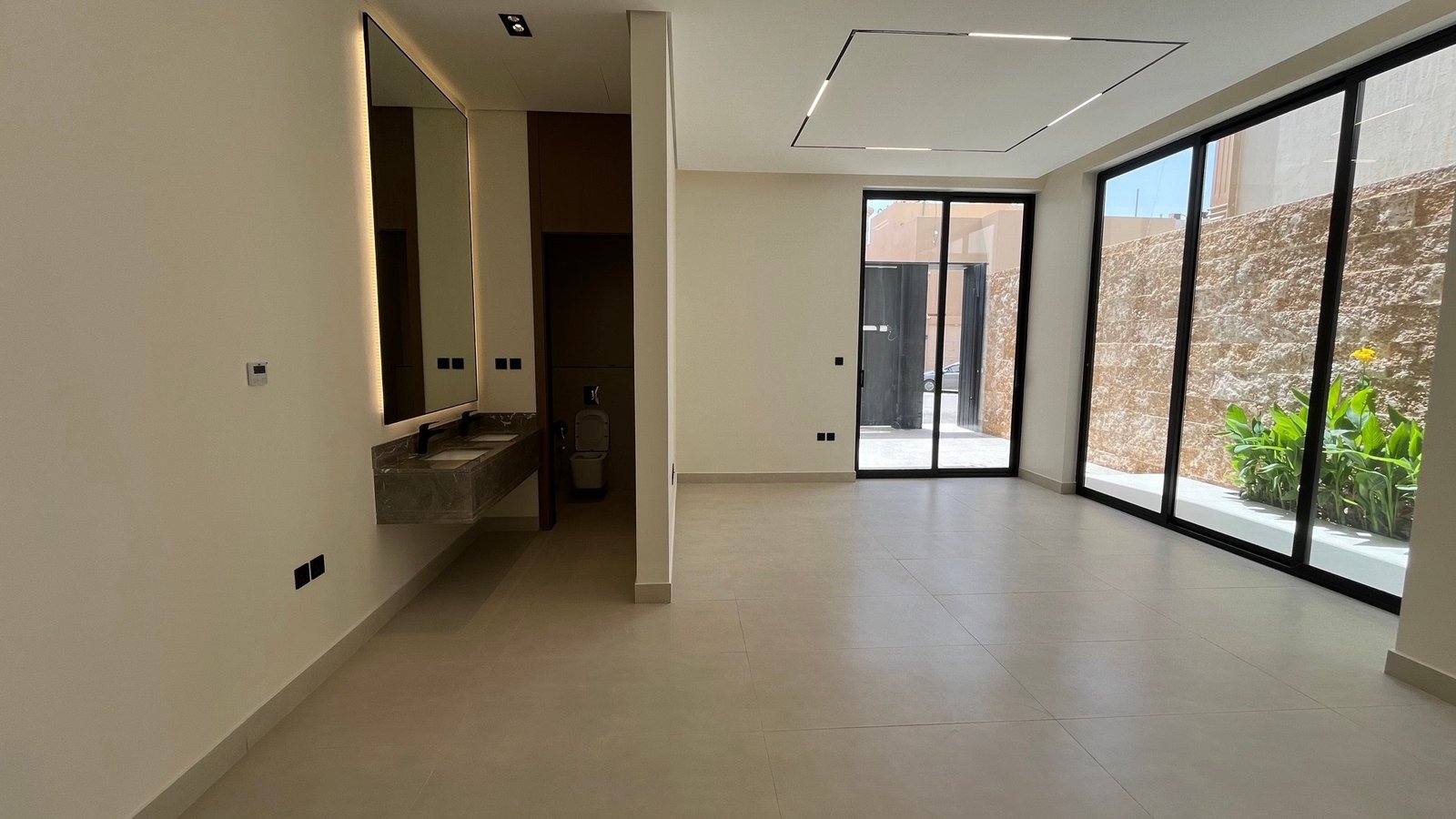 دور ارضي مميز بحي الازدهار 🏡
